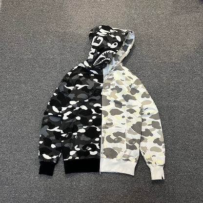 BAPE Shark Full-Zip Hoodie – Split Camo Noir/Blanc