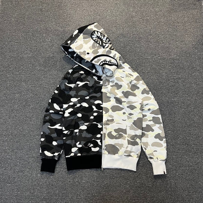 BAPE Shark Full-Zip Hoodie – Split Camo Noir/Blanc